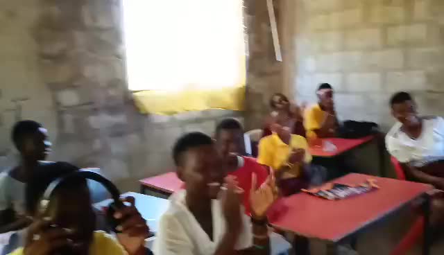 Roman Urban alis Papa Nikolaus teach in Ghana